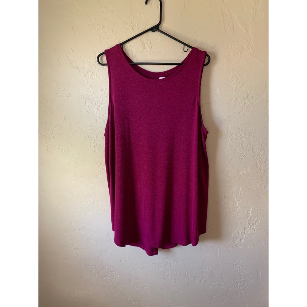 ❗️SOLD❗️Fuchsia Old Navy Camisole